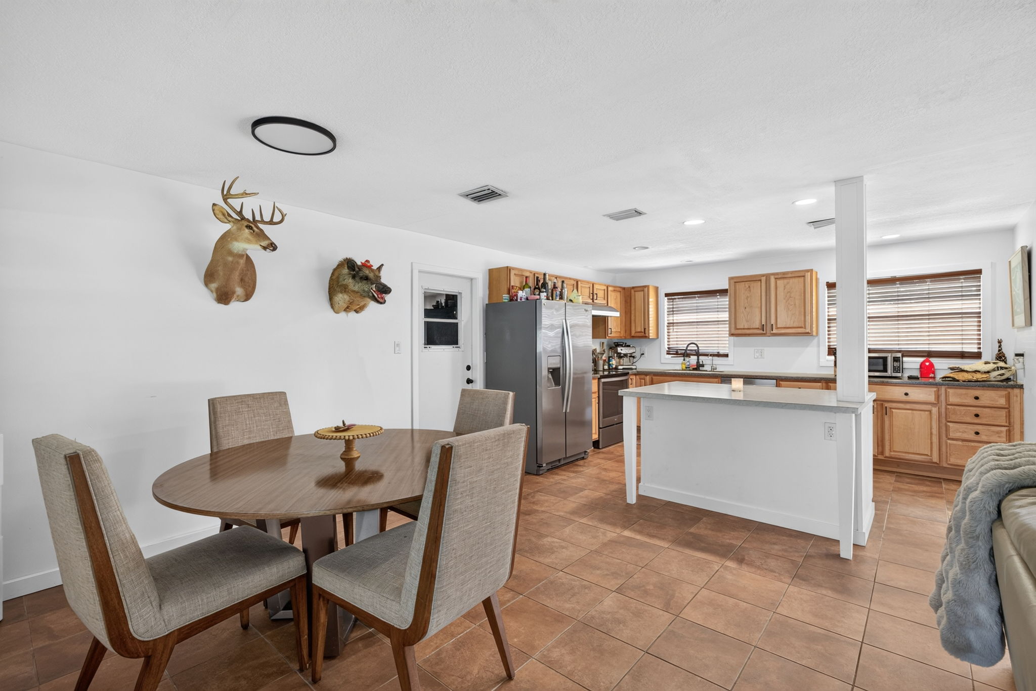 Dining Room 2 of 2