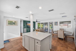 Kitchen 3 of 4