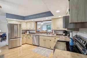 Evergreen Dr-015.jpg