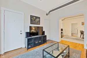 2952 W Lyndale St - Unit 1_004