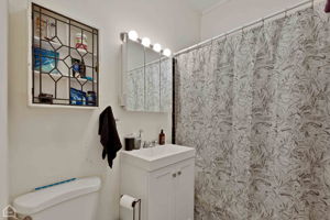 2952 W Lyndale St - Unit 1_012