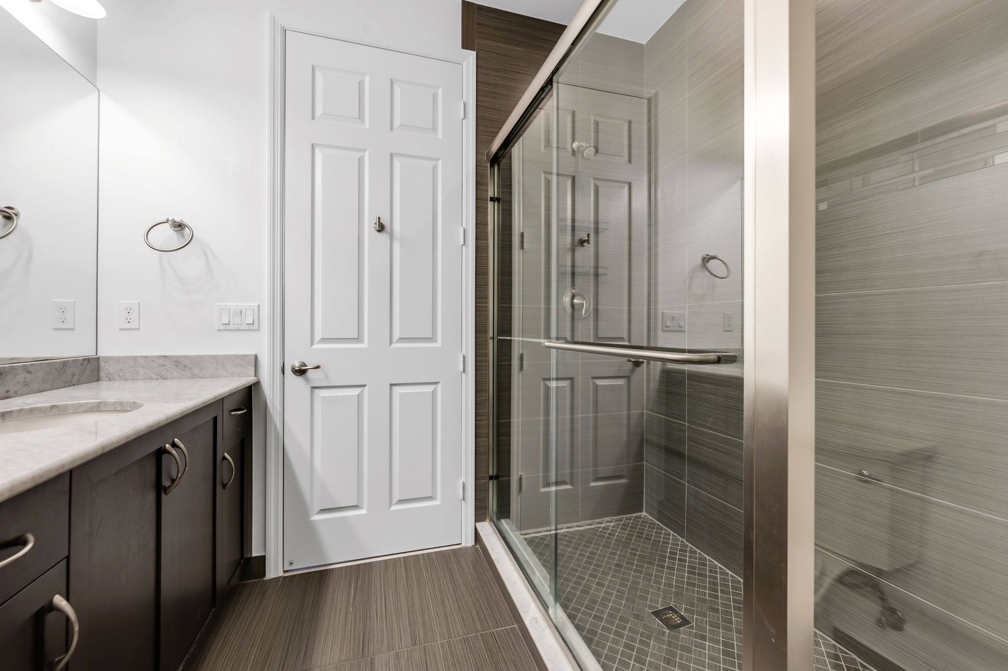 Guest Bathroom 2