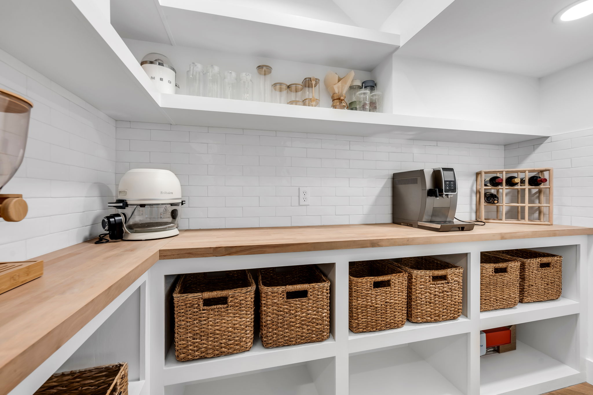 Walk-in Pantry