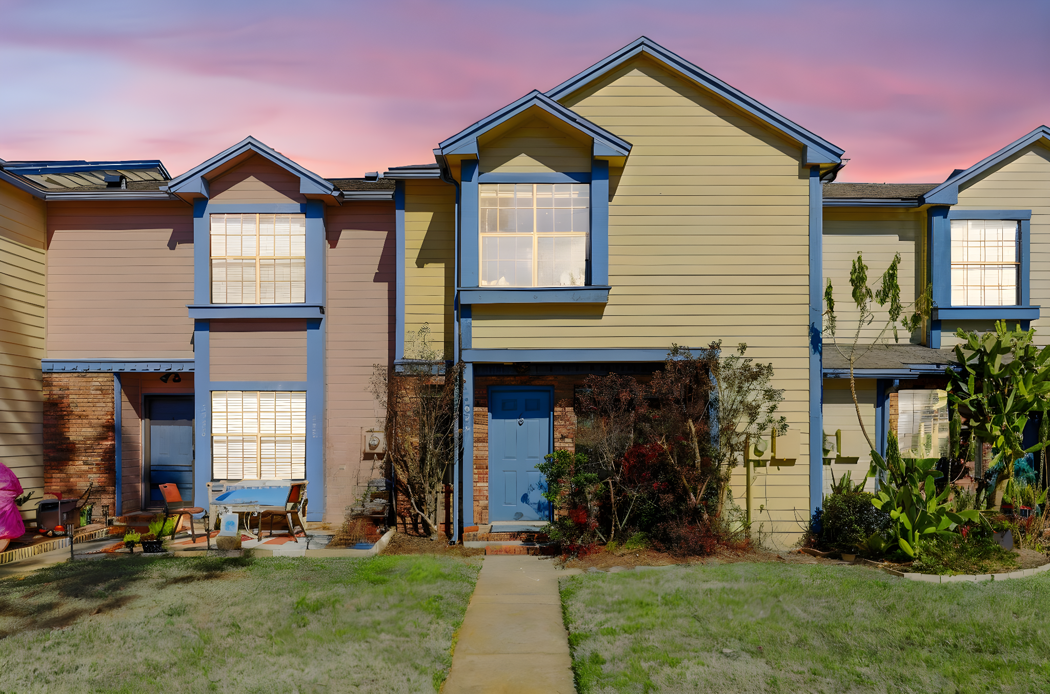 2954 Embassy Ct_01-2 day to dusk.jpeg