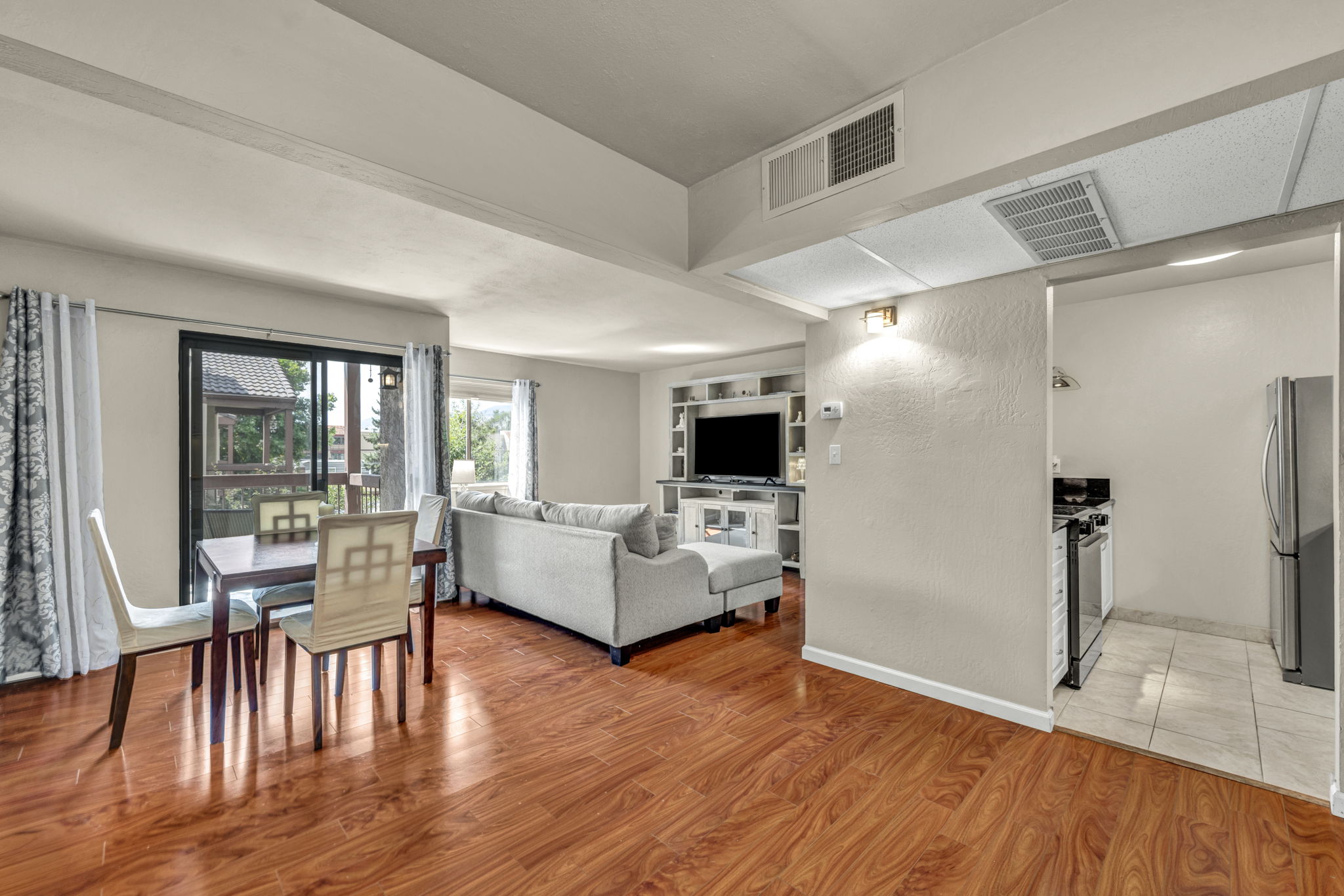 2955 Lakeside dr_39
