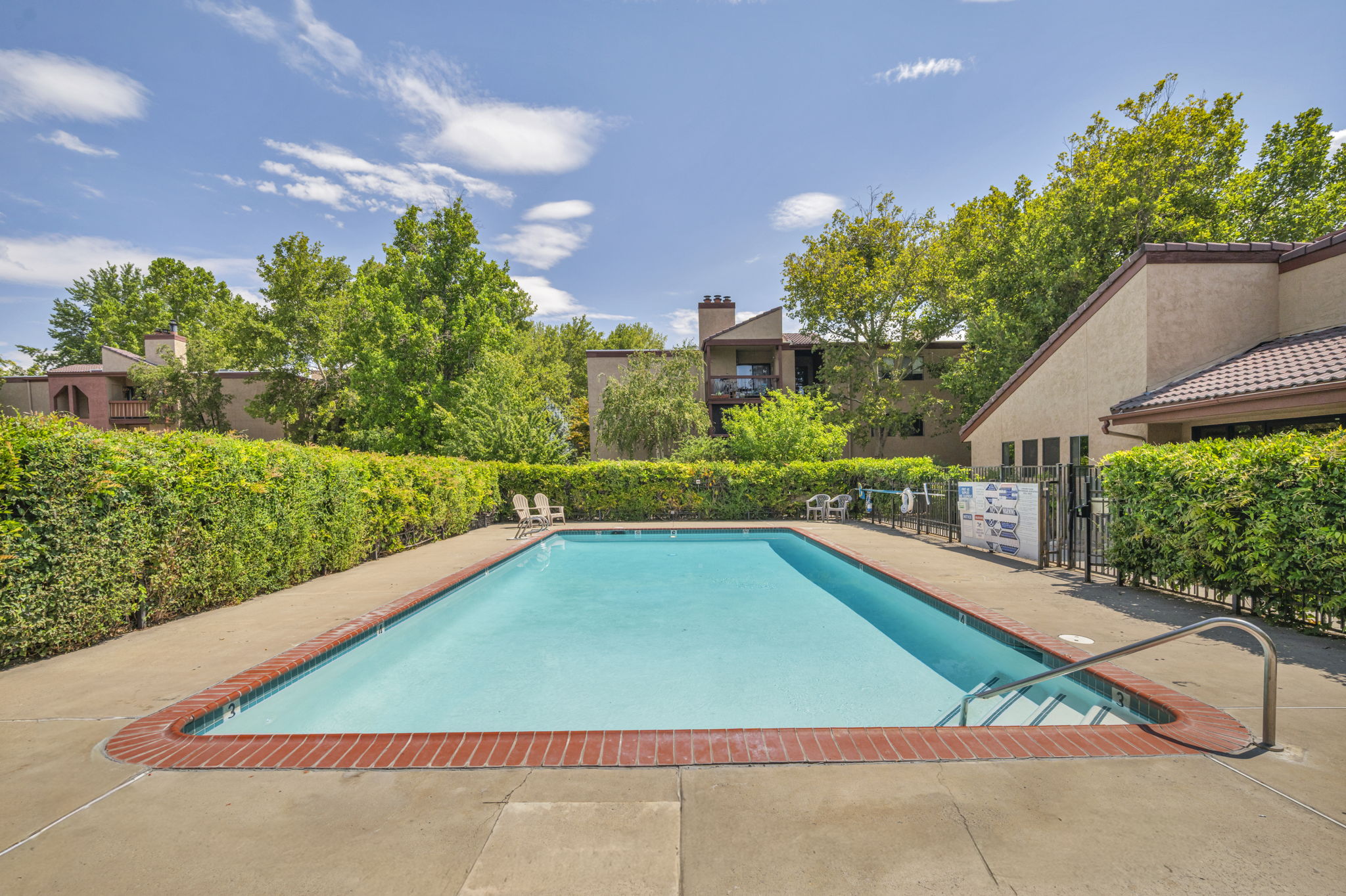 2955 Lakeside dr_46