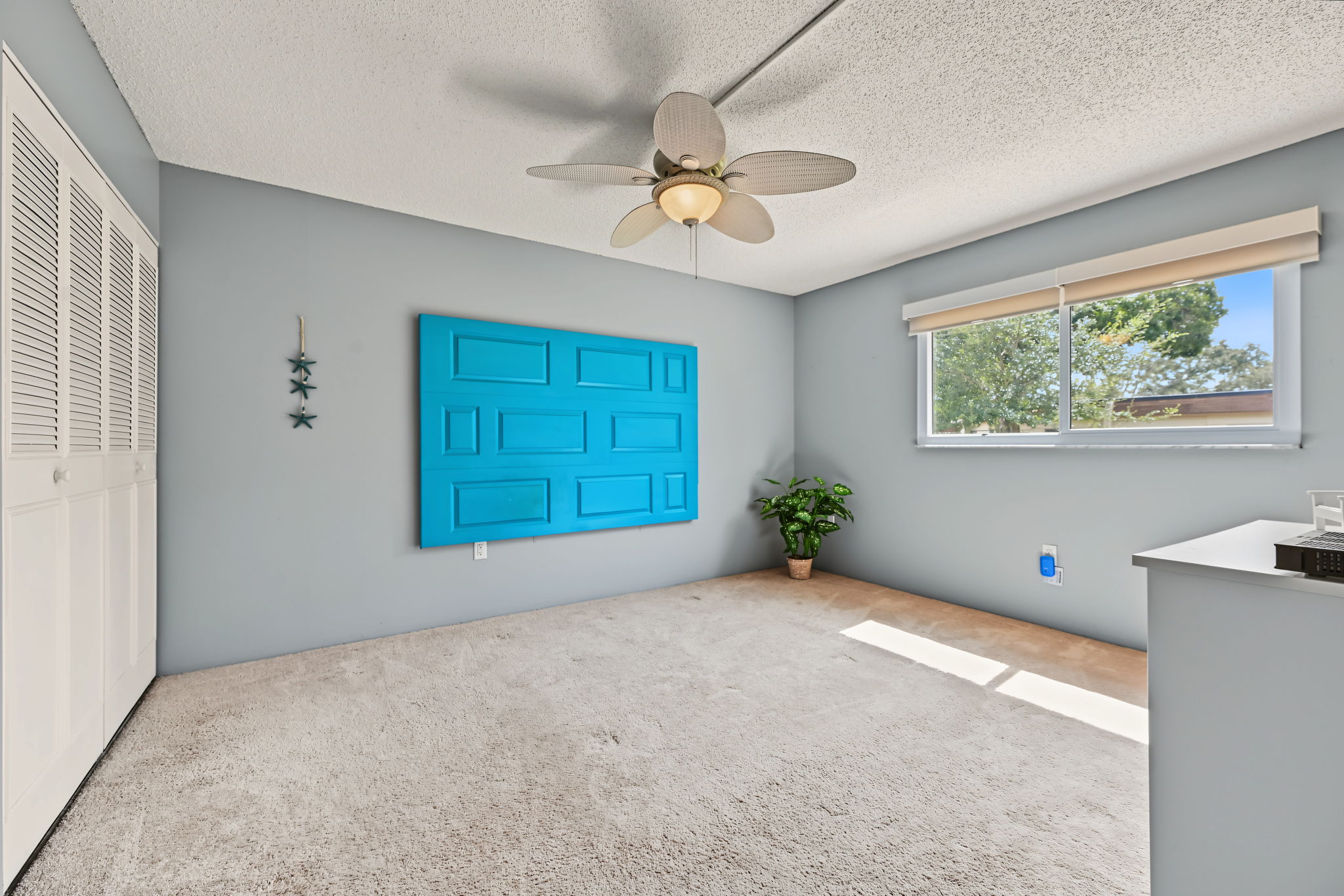 Primary Bedroom1a