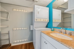 Primary Bathroom1c-Laundry