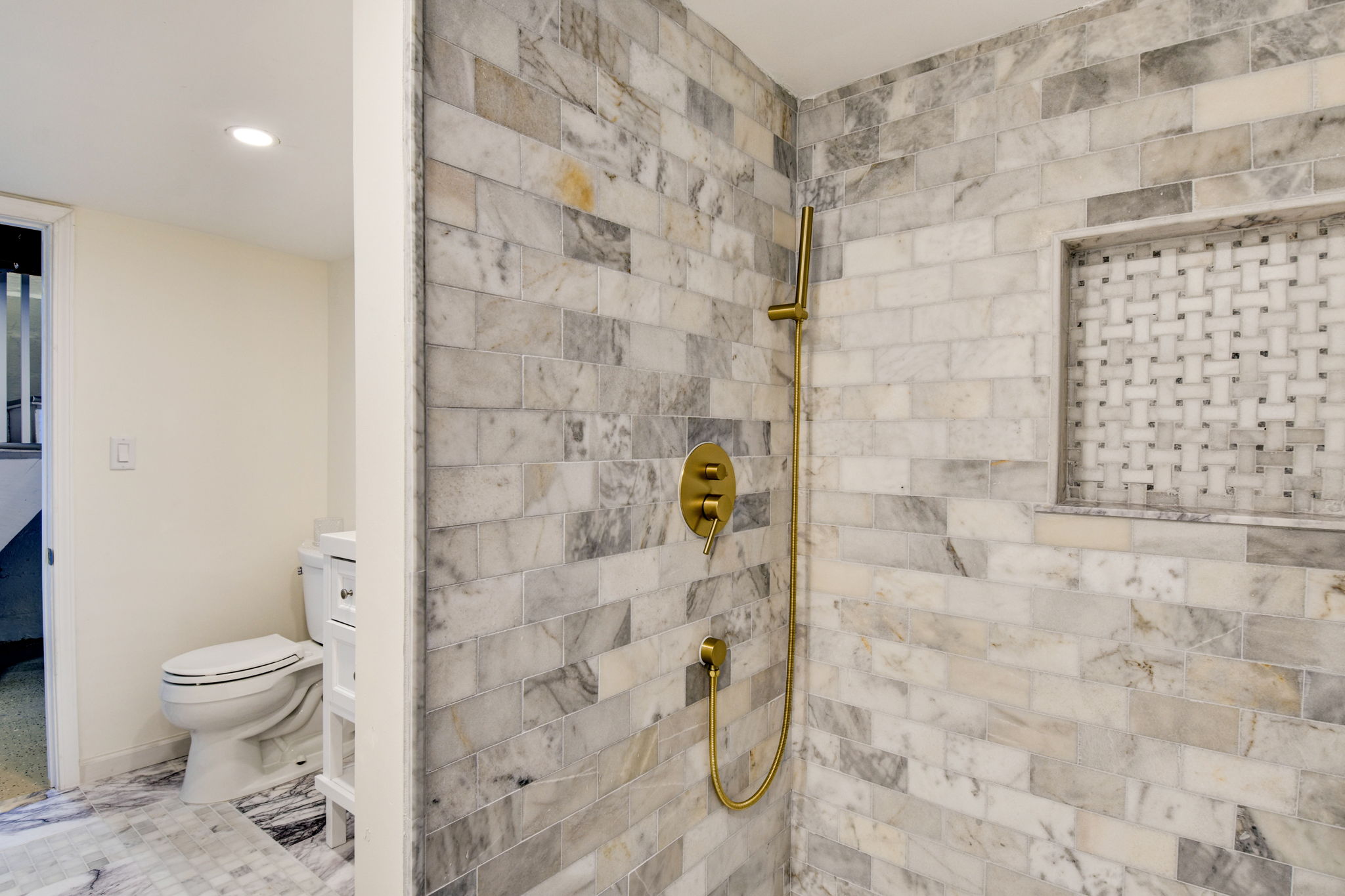 S Clement Ave-020
