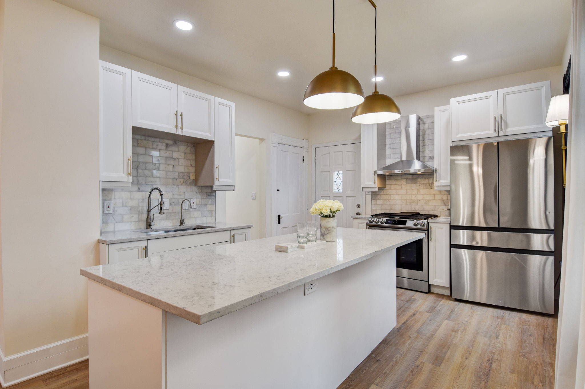 S Clement Ave-011