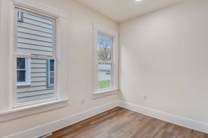 S Clement Ave-025
