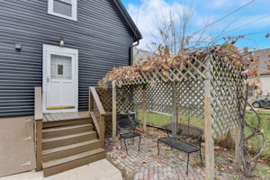 S Clement Ave-038
