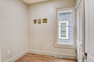 S Clement Ave-021