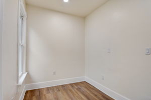 S Clement Ave-027