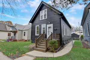 S Clement Ave-001