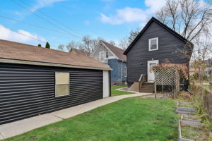 S Clement Ave-037