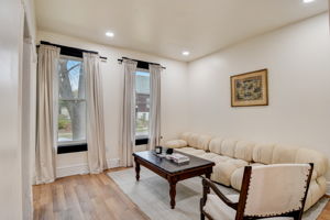 S Clement Ave-006