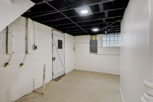 S Clement Ave-033
