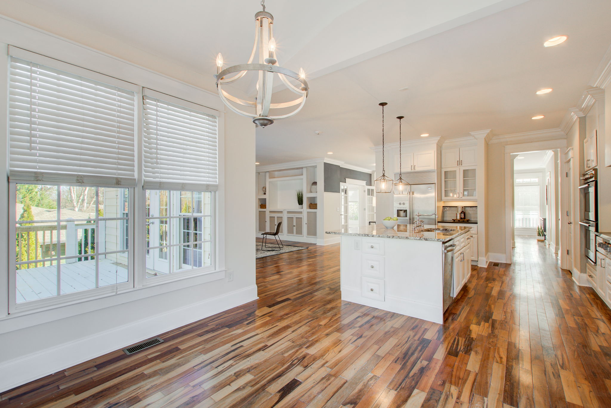 24 Breakfast Area B w LR Kitchen + Dining Views