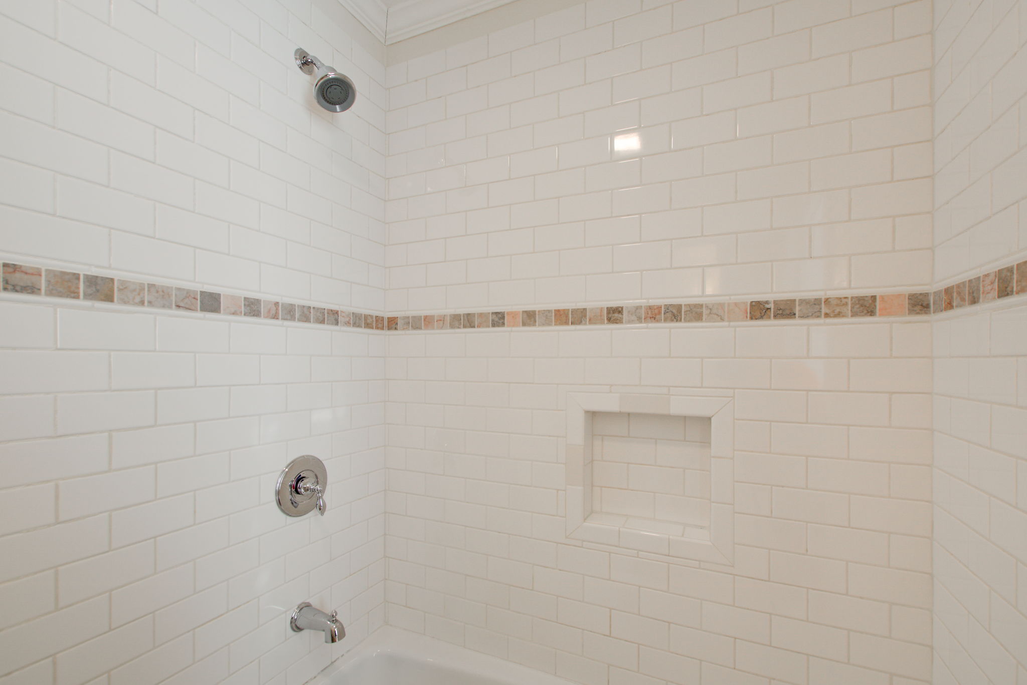 49 Jack + Jill Bath Shower Tub Detail