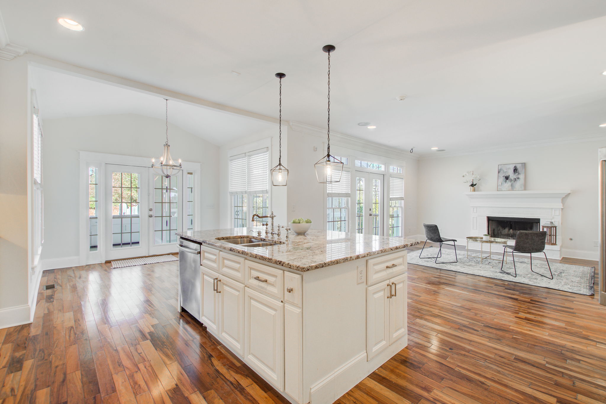 26 Kitchen D w Living Room