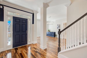 8 Entryway B w Dining View