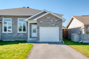296 Glen Nora Dr, Cornwall, ON K6H 0A8, Canada Photo 1