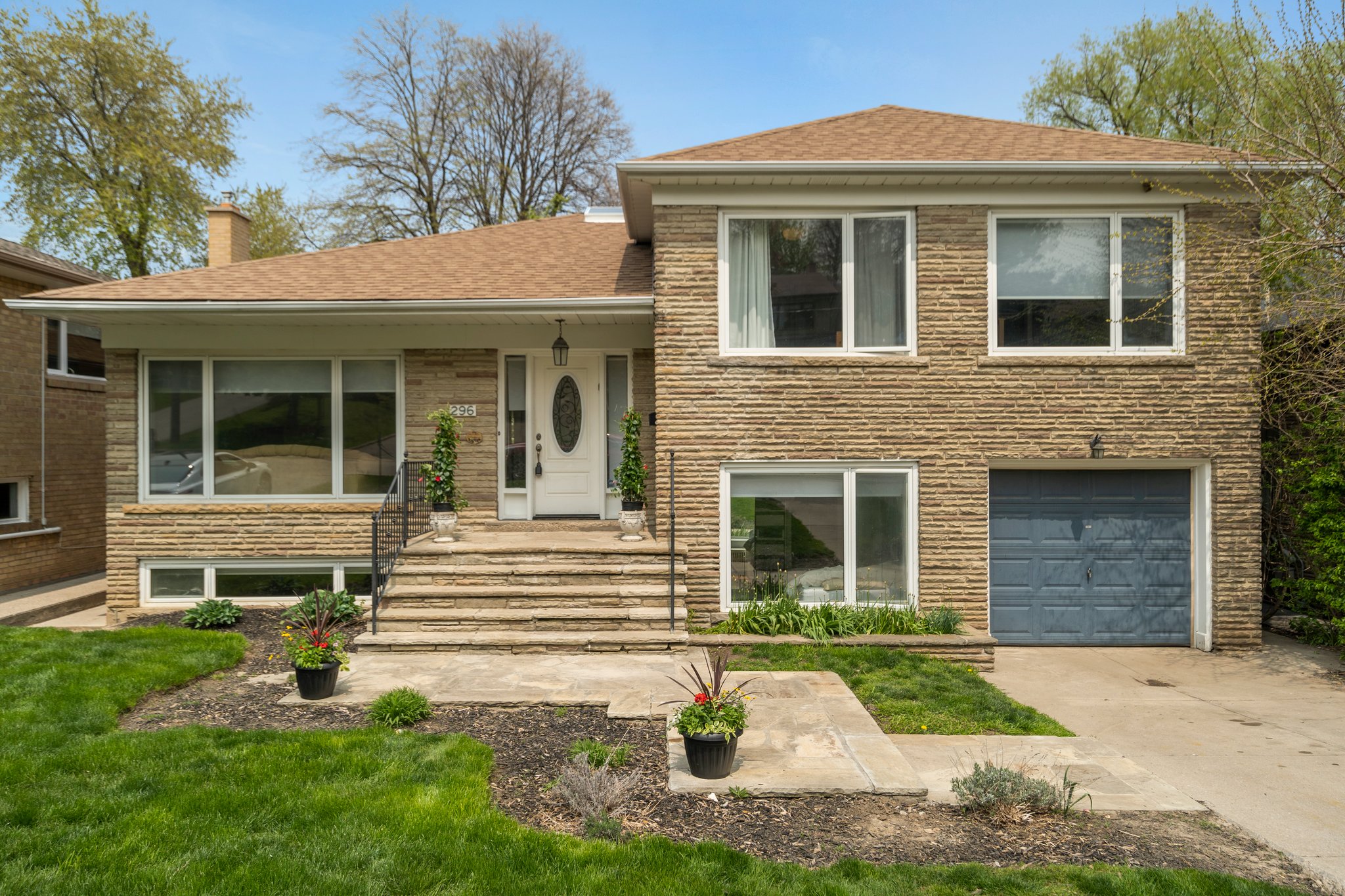 296 Hillhurst Blvd Toronto, ON M6B 1N1