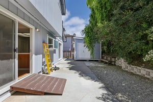 San Pedro Ave-S0907-027.jpg