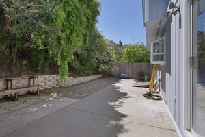 San Pedro Ave-S0907-030.jpg