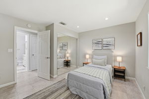 023_F8_2960 Cohansey Dr