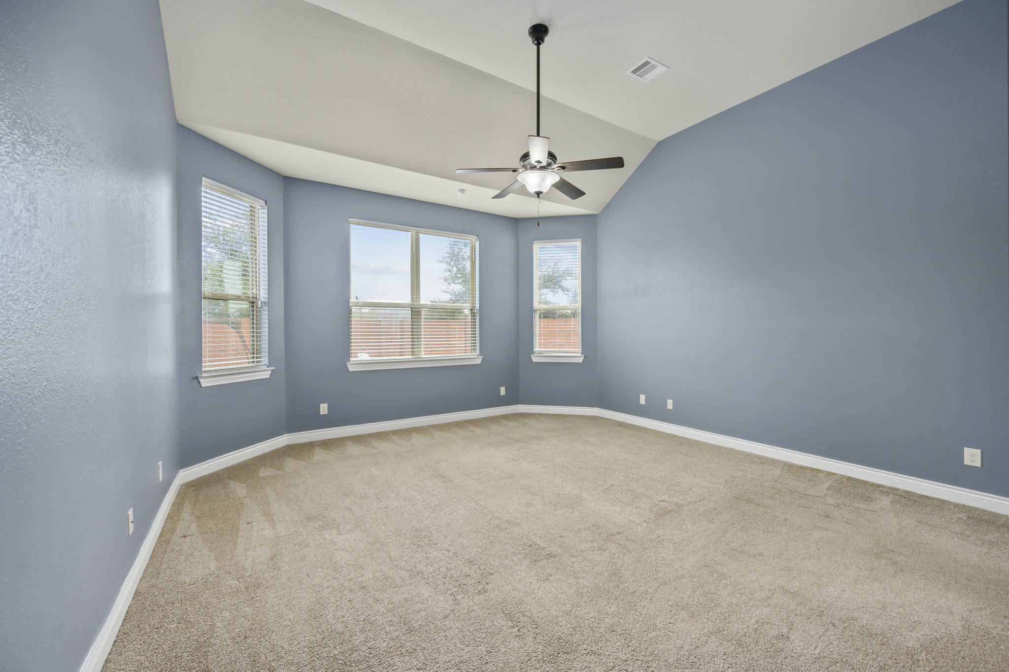 2960 Gibbons Hill Ln, League City, TX 77573, USA Photo 21