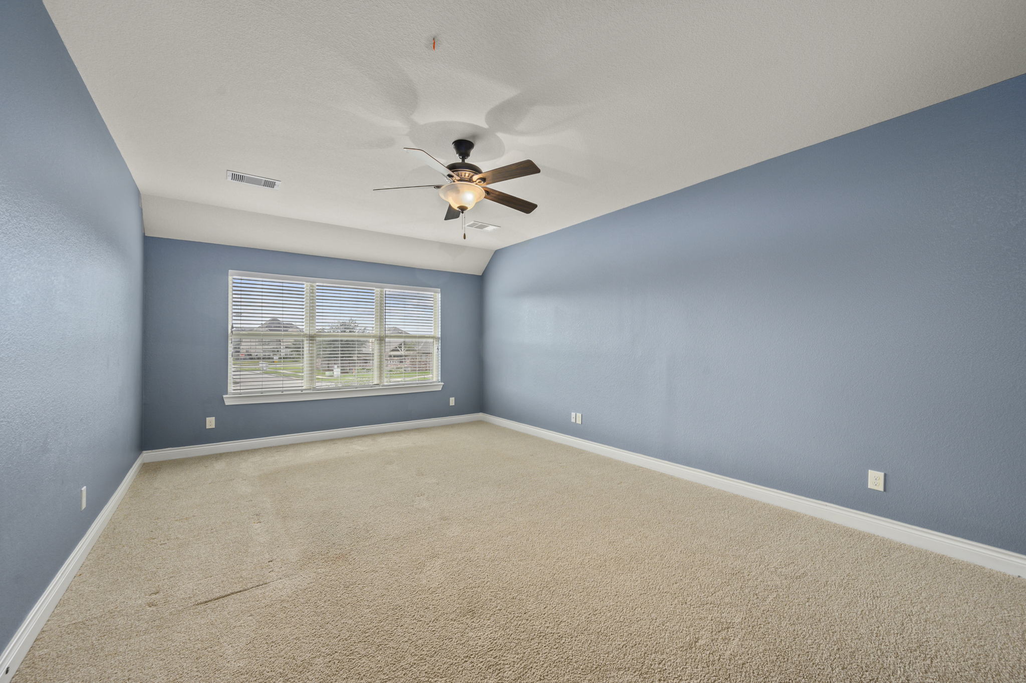 2960 Gibbons Hill Ln, League City, TX 77573, USA Photo 29