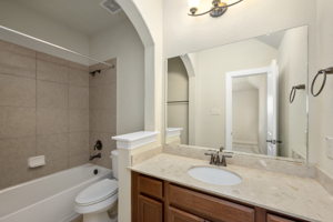 2960 Gibbons Hill Ln, League City, TX 77573, USA Photo 33