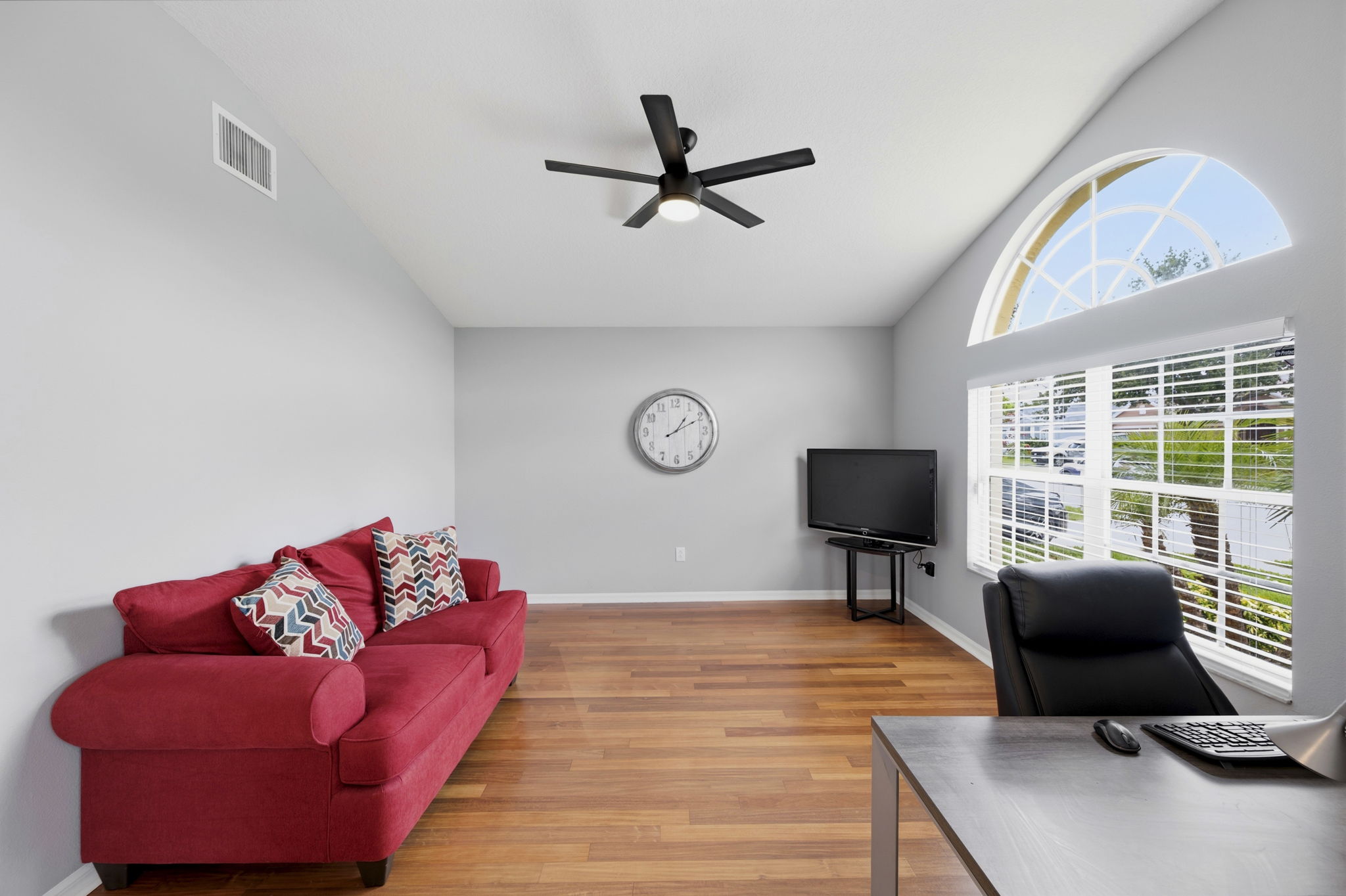 Interiors (38)