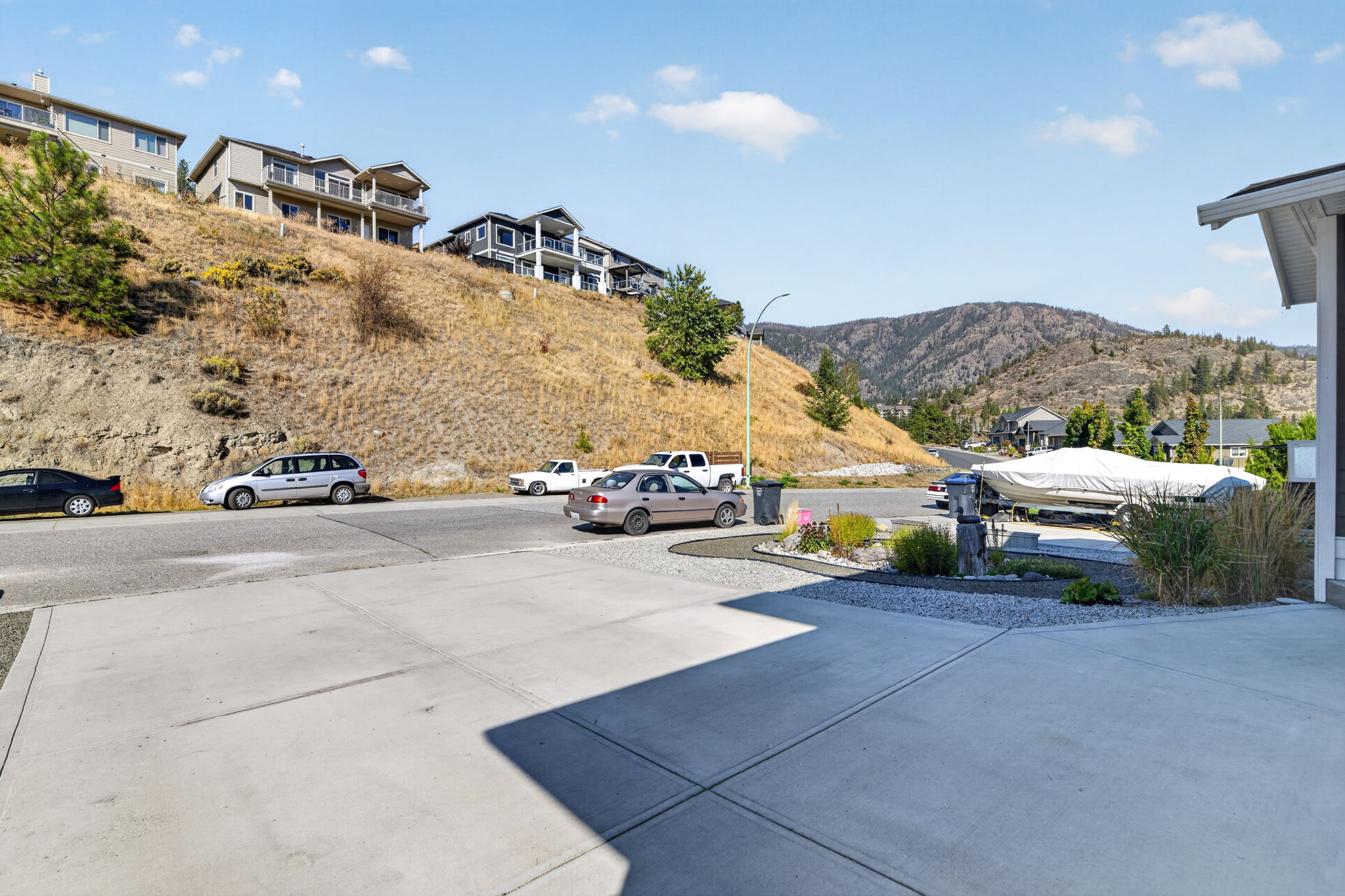 Photo-2961-Ensign-Way-04