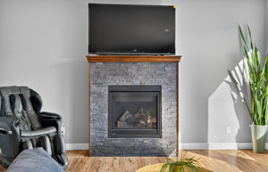 Photo-2961-Ensign-Way-11