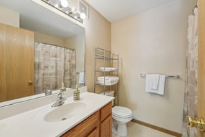 Village Ct-3105-024.jpg