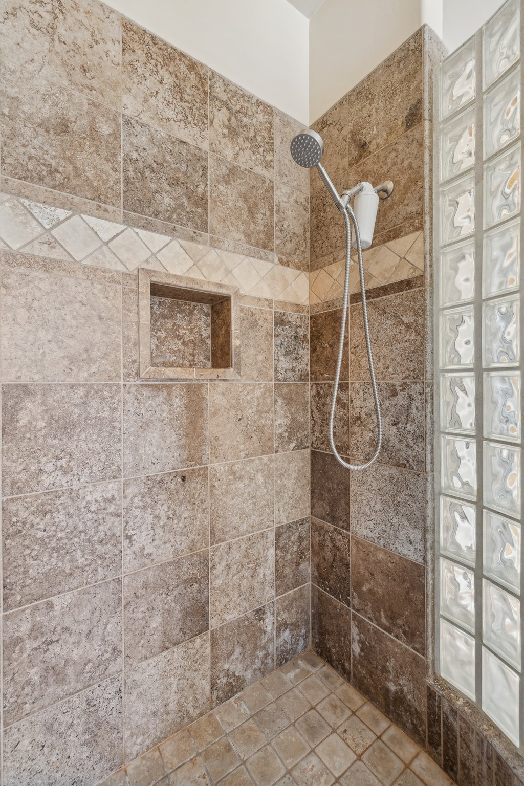 29611 N 140th St - 023.jpg