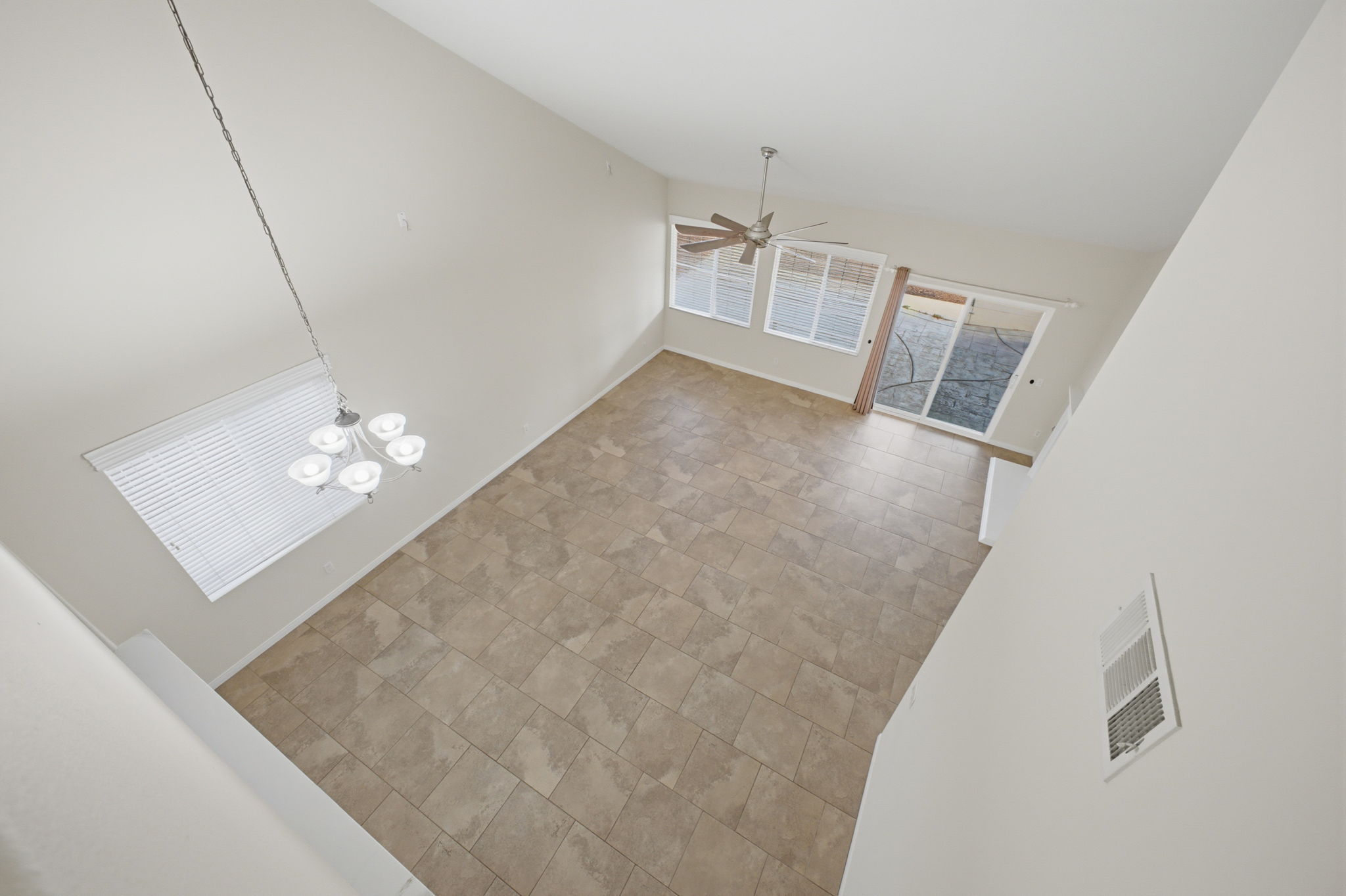  Photo 51