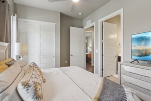 Bella Pl-S0704-027.jpg