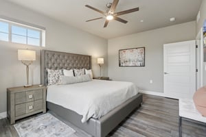Bella Pl-S0704-049.jpg
