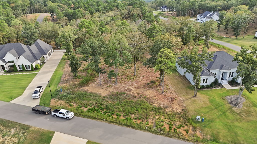 Land real estate media in Conway, Arkansas by Avery & Bryant