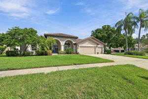 Front Exterior7