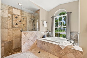 Primary Bathroom1c