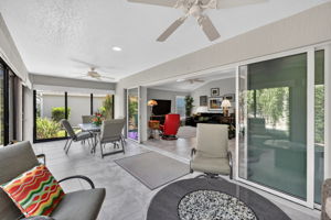 308sf Climate-Controlled, Glass-Enclosed Lanai with Privacy Landscaping