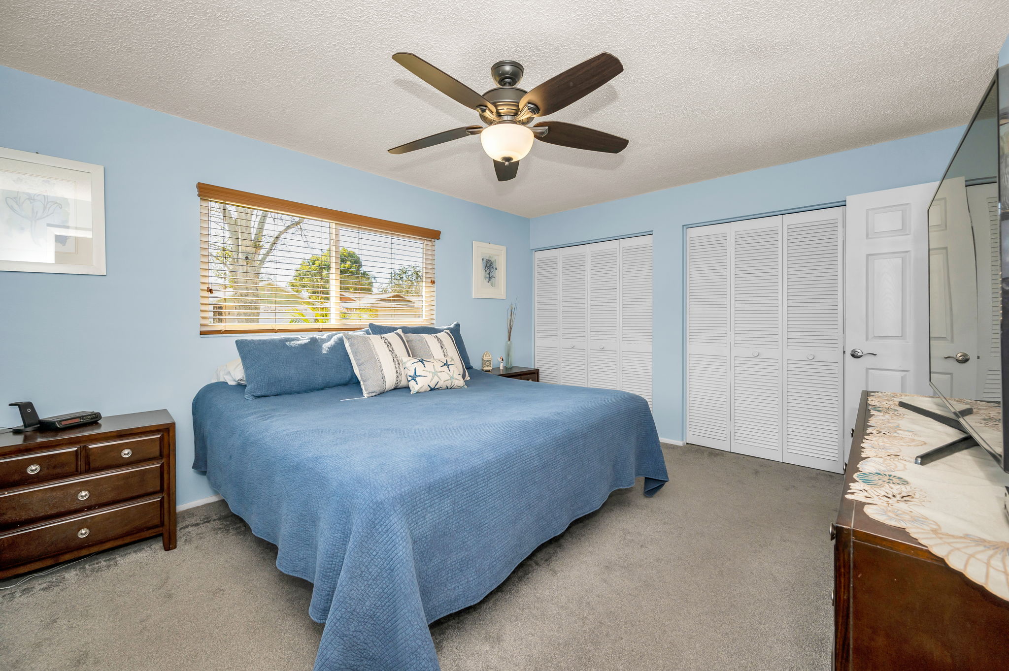 Primary Bedroom1d