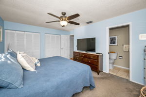 Primary Bedroom1c