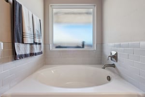 2968 NW 184th Terrace_032.jpg