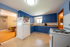  Photo 24